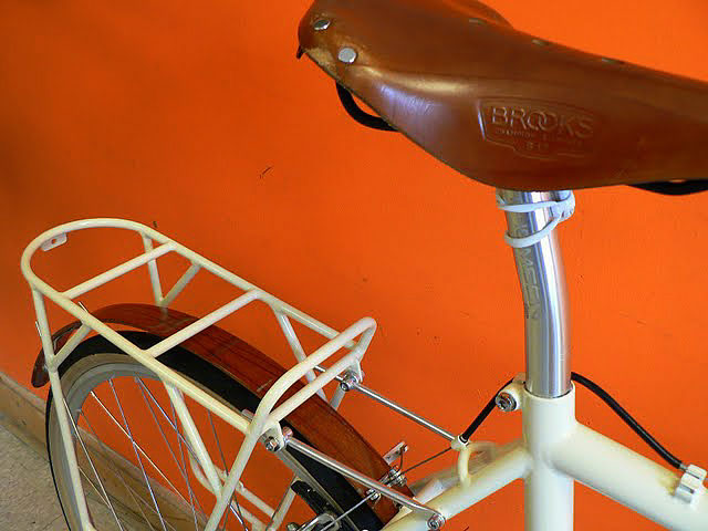 Tati Cycles - rack and fender detail