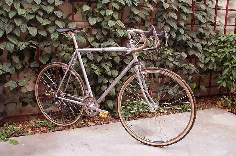 Rivendell Cyclocross - side view