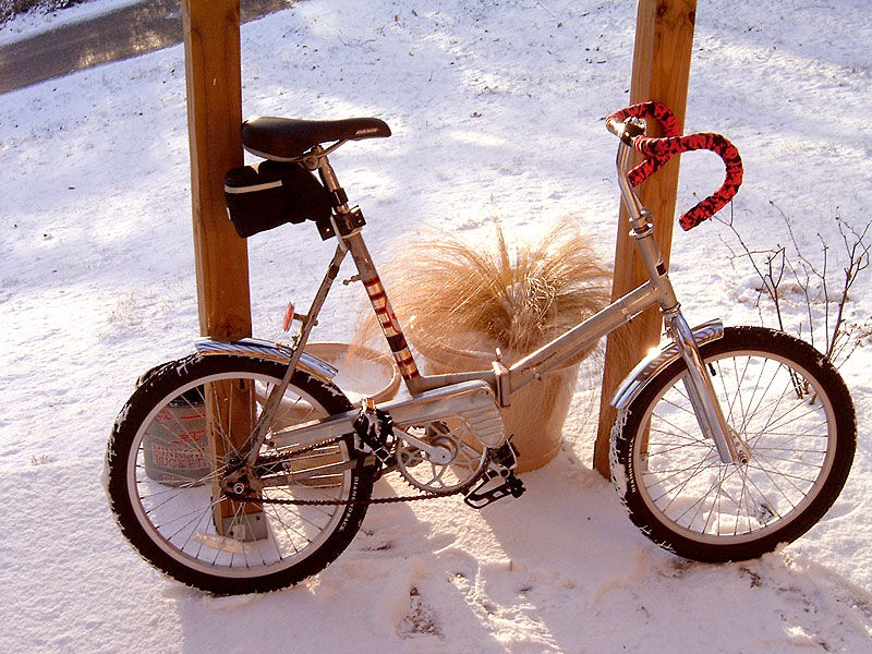 Supercycle Folder - in the snow