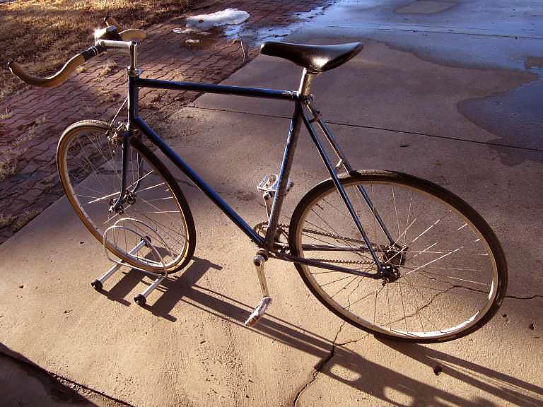 Quickie Blue Fixie - nondrive side